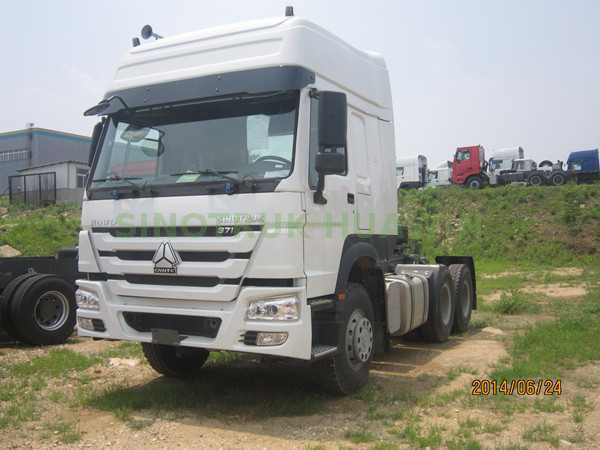SINOTRUK HOWO 6x4 Tractor Truck with two Sleepers