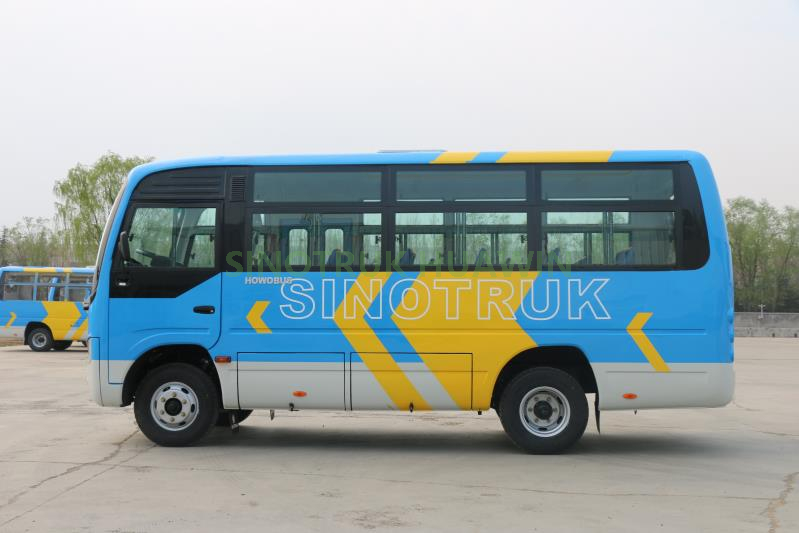 Sinotruk 6 Meters Transport Passenger Bus Luxury Van
