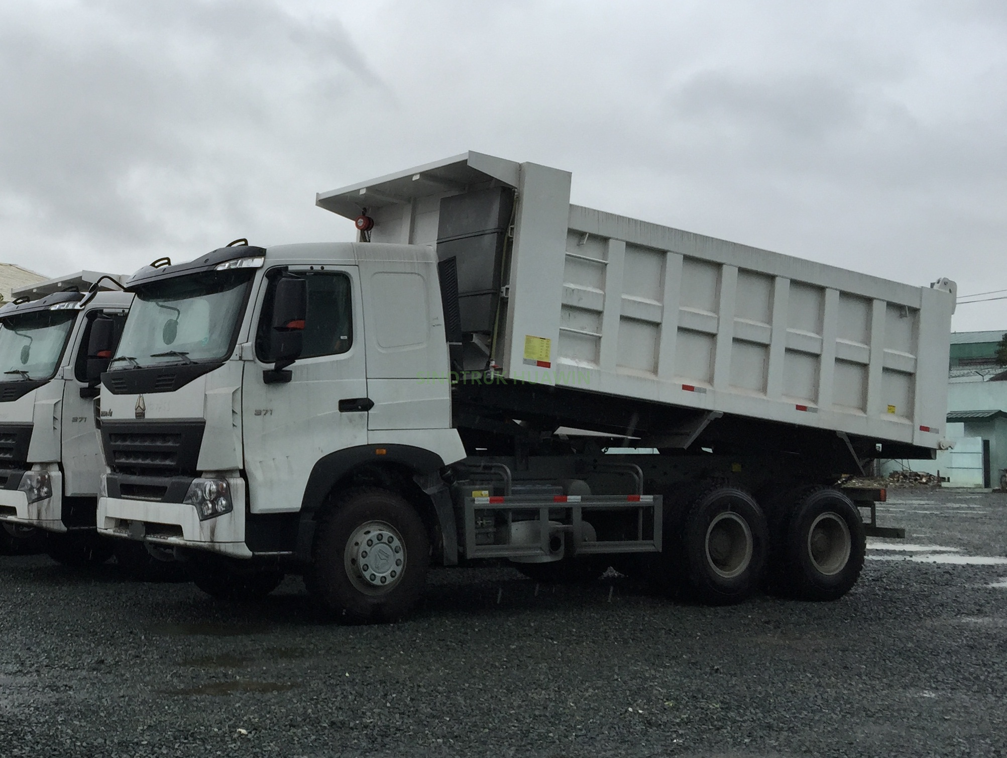 Sinotruk A7 6X4 Front tipping Dump Truck for Africa